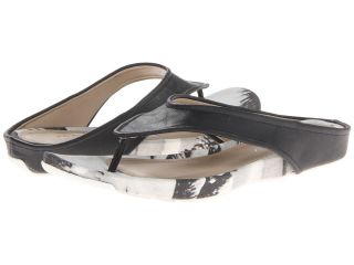 Kenneth Cole Reaction Water Park Womens Sandals (Black)