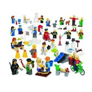 Toy / Game LEGO Education Community Minifigures Set 779348 (256 Pieces) With A Decorated Box For Storage: Toys & Games