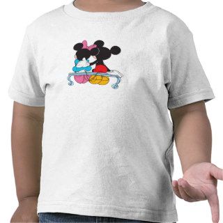 Mickey and Minnie Mouse valentine's day on bench Tshirts