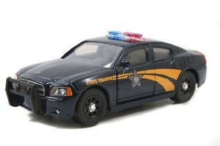 Jada 5.5" Hero Patrol Series: Dodge Charger Oregon State Trooper 1:32 Scale (Black): Toys & Games