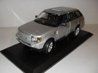 Maisto 1:18 Scale Silver Range Rover Sport: Toys & Games