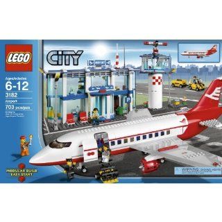Lego City Airport   703 pcs: Toys & Games