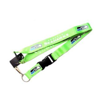 R3 QAK2 903M   Seattle Seahawks Green Clip Lanyard Keychain Id Ticket Nfl : Sports Related Key Chains : Sports & Outdoors