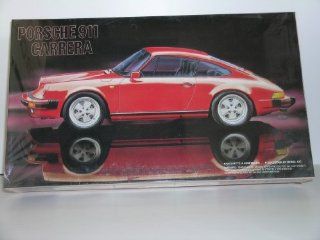 Fujimi "Porsche 911 Carrera" Plastic Model Kit 