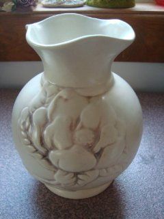 Vintage RED WING Art Pottery 6" Magnolia Cream Vase 975 : Decorative Vases : Everything Else