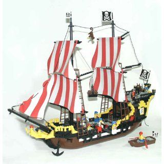 Lego Pirates Black Seas Barracuda # 10040: Toys & Games