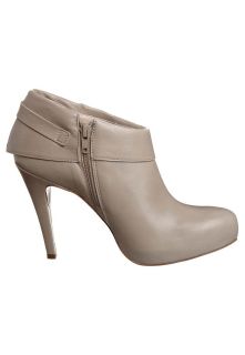 Mai Piu Senza Ankle boots   sofia stone