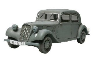 Tamiya 32517 1/48 Citroen 11CV Staff Car: Toys & Games