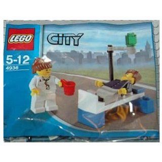 Lego City Set #4936 Doctor and Patient: Toys & Games