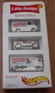 Hot Wheels Little Debbie Snacks Special Edition 3 Pack Jeep HiWay Hauler: Toys & Games