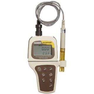 Oakton CON 400 Portable Waterproof Conductivity/TDS Meter, with Probe: Science Lab Conductivity Meters: Industrial & Scientific