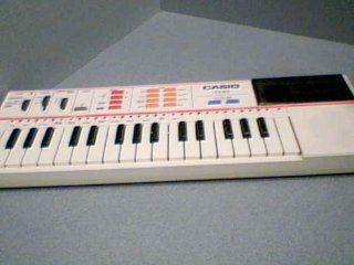 Casio Computer Co., Ltd. Casio PT 82 Electronic Musical Instrument Portable Keyboard Casio PT 82 with ROM New Sound Media Casio ROM PACK RO 551 World Songs 1). Unterlanders Heimweh 2). Greensleeves 3). Die Lorelei 4). Old Folks At Home: Musical Instruments