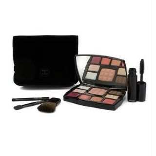 Chanel   Travel Makeup Palette Voyage: 4x Eyeshadow, 2x Lip Gloss, 2x Lipstick, 1x Blush, 1x Mini Mascara, 3x Applicator     : Beauty