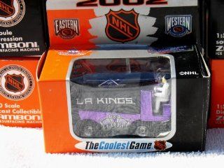 LOS ANGELES KINGS Diecast Mini Zamboni Toy Ice Resurfacing Machine   1:50 Scale Team Collectible : Sports Fan Toy Vehicles : Sports & Outdoors