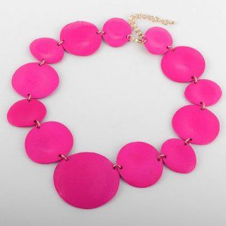 Golden Chain Rose Spray Paint Beads Pendant Collar BIb Necklace Fashion Jewelry: Jewelry