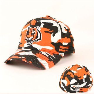 Cincinnati Bengals Camouflage Flex Fit Baseball Hat Cap By Reebok in Team Colors : Sports Fan Baseball Caps : Sports & Outdoors