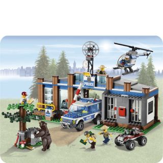 LEGO City: Police Forest Police Station (4440)      Toys