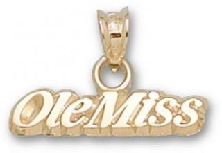 Mississippi (Ole Miss) Rebels "Ole Miss" Pendant   10KT Gold Jewelry: Clothing