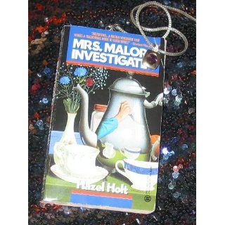 Mrs. Malory Investigates (Mrs. Malory Mystery ; no. 1): Hazel Holt: 9780451402691: Books