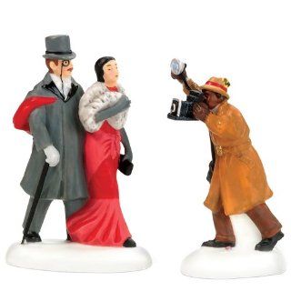 Department 56 Christmas In The City A Shot For Fans Please, Set of 2   Holiday Figurines