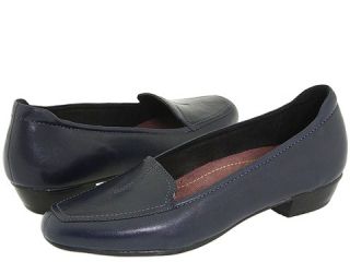Clarks Timeless Womens Slip on Shoes (Blue)