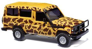 Busch 43508   Toyota Land Cruiser HZJ78 Safari: Spielzeug