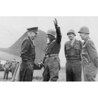 Buyenlarge Eisenhower as Supreme Allied Commander Meets with Patton