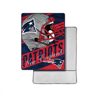 Officially Licensed NFL Foot Pocket 46" x 60" Throw   Patriots   7767318